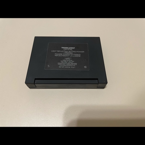 NARS Translucent Light Reflecting Setting Powder - Picture 3 of 3